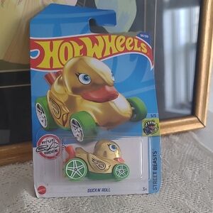 Hot Wheels Duck N' Roll Street Beasts